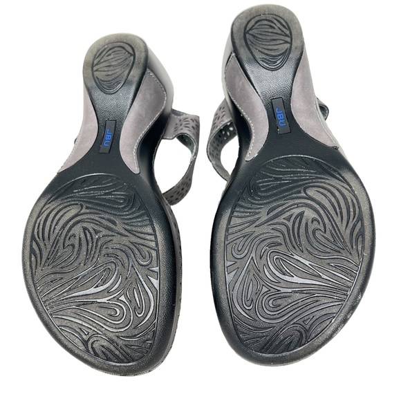 JBU by Jambu Chloe Gray Vegan Leather Laser Cut Wedge Sandals With Memory Foam 9 - Picture 14 of 15